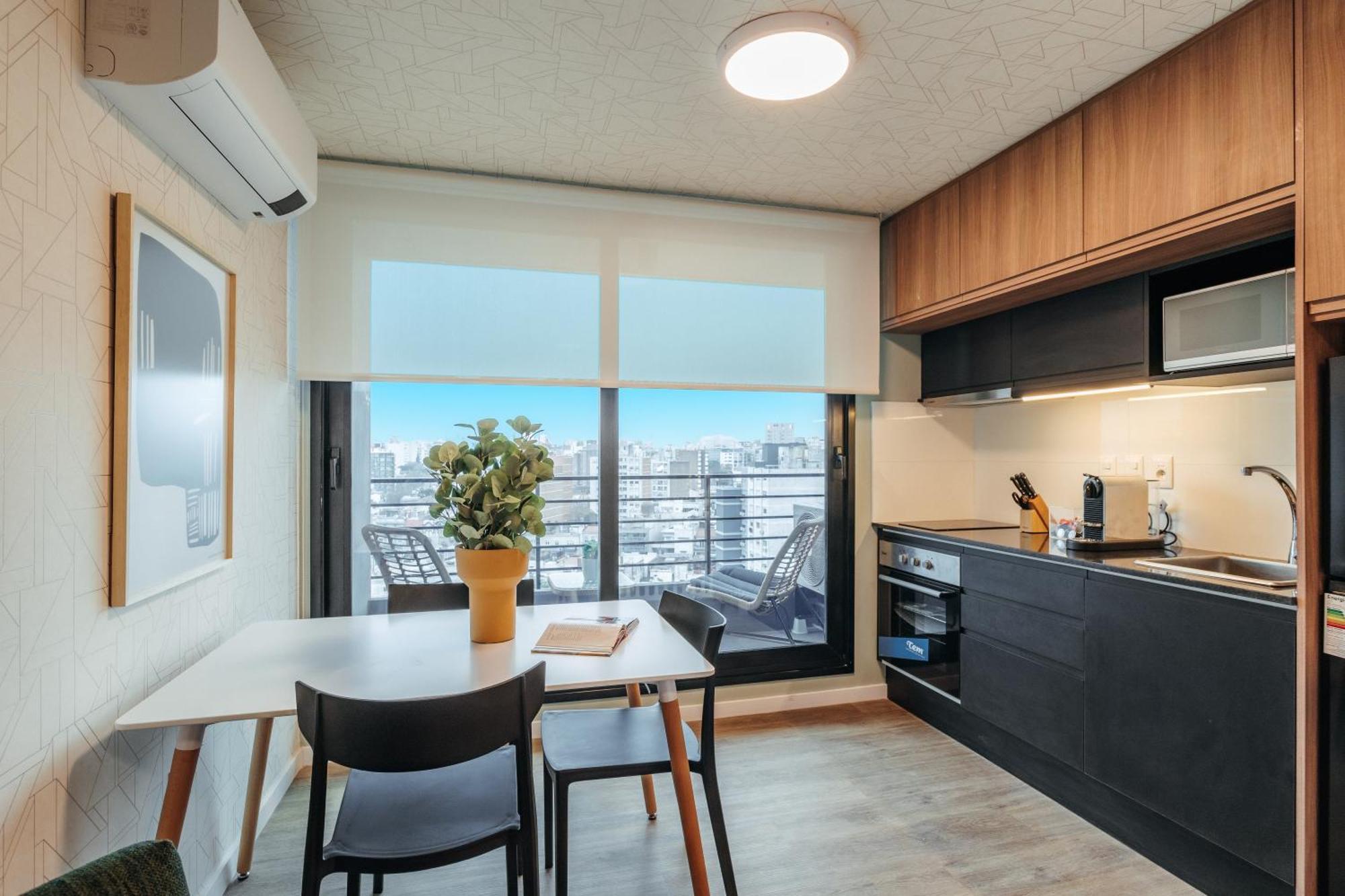Apartamento Moderno En Punta Carretas Con Vistas A La Ciudad *